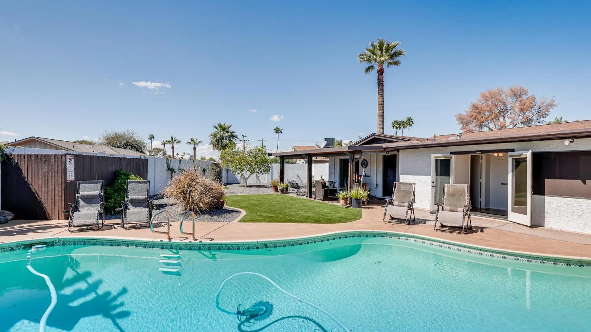 Villa Scottsdale Getaway With Private Pool And Grill! Ferienhaus